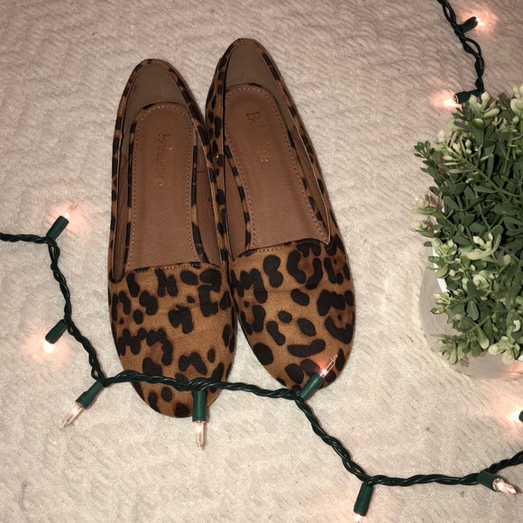 Beautiful cheetah print flats never worn! - Picture 1 of 3